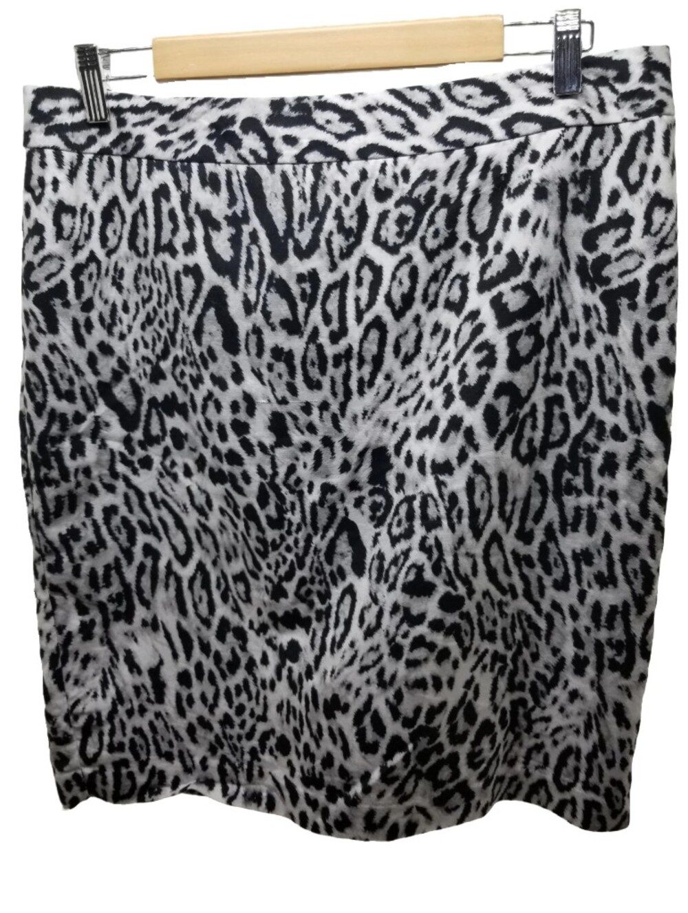 Worthington Black & White Leopard Print Pencil Size 12 Skirt